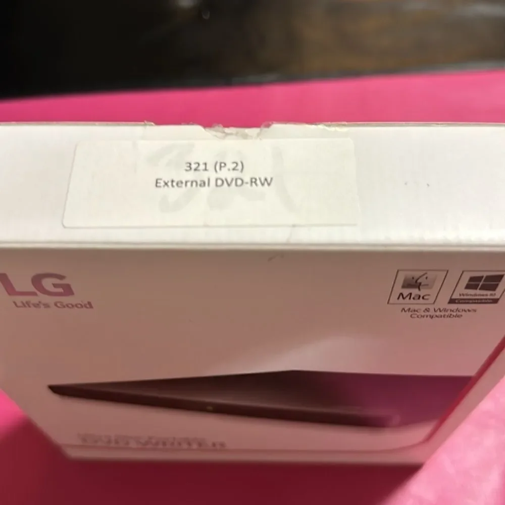 LG GP65NB60 8X USB 2.0 Super Multi Ultra Slim Portable DVD Writer Drive +/-RW - Picture 4 of 4